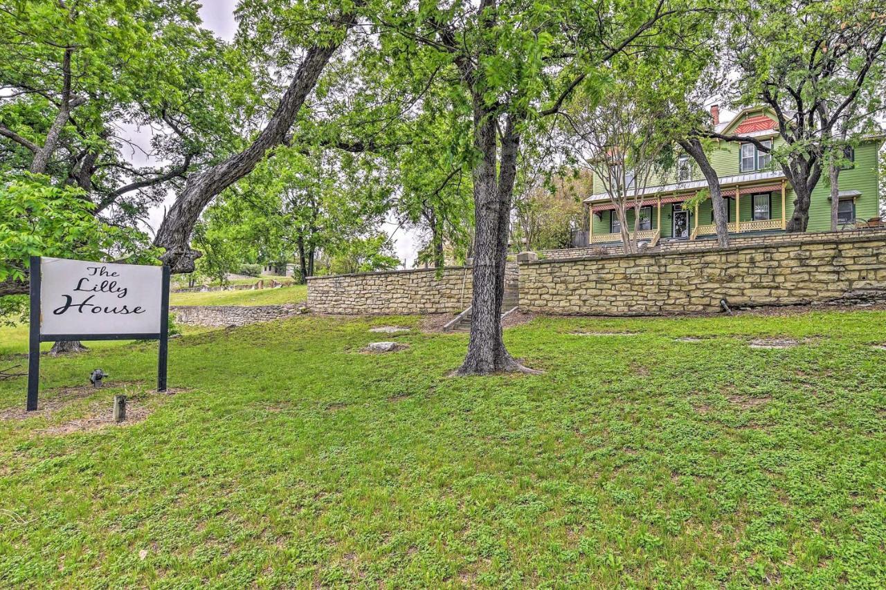 The Lilly House Historic Glen Rose Home With Porch! Buitenkant foto