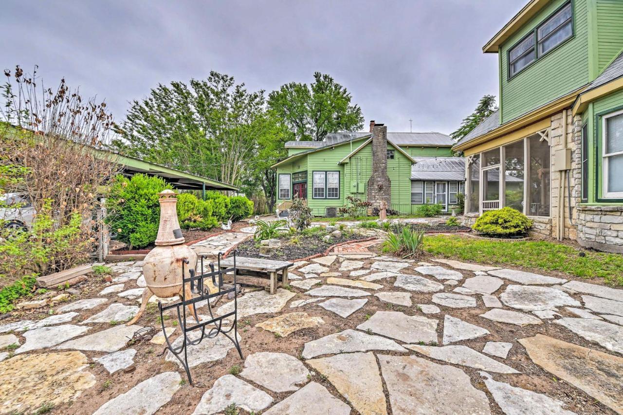 The Lilly House Historic Glen Rose Home With Porch! Buitenkant foto