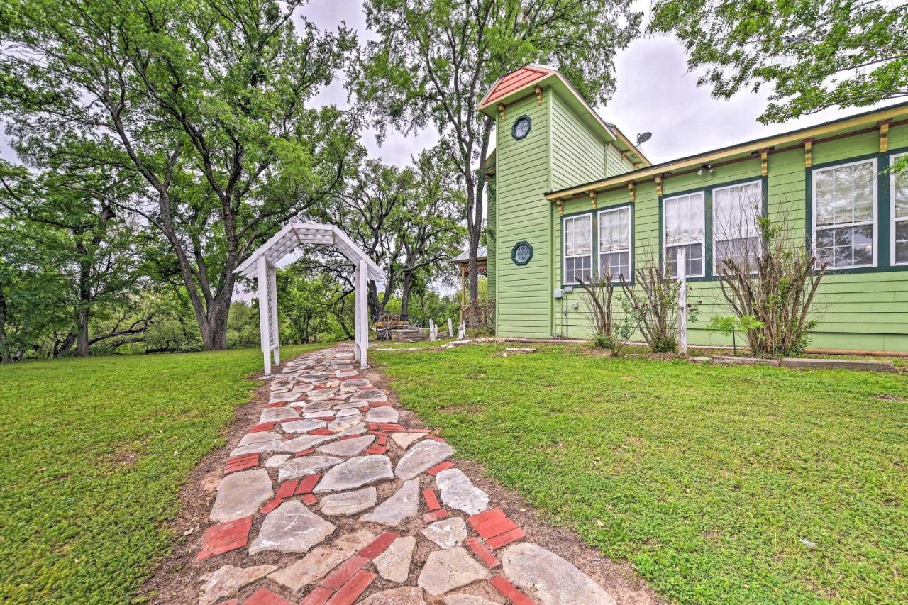 The Lilly House Historic Glen Rose Home With Porch! Buitenkant foto
